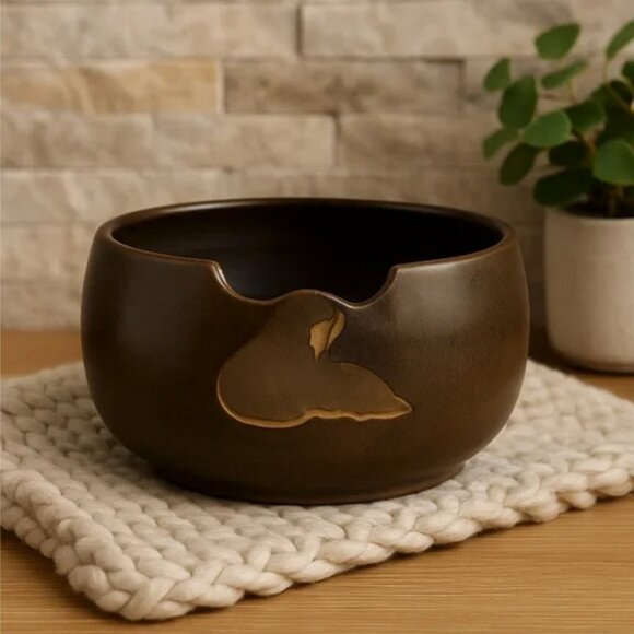 Vena Silliphant Studio Pottery — Walrus Bowl (Alberta, Canada) - Picture 1 of 2